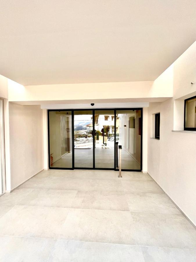 City Hill Luxury Apartments Янина Экстерьер фото