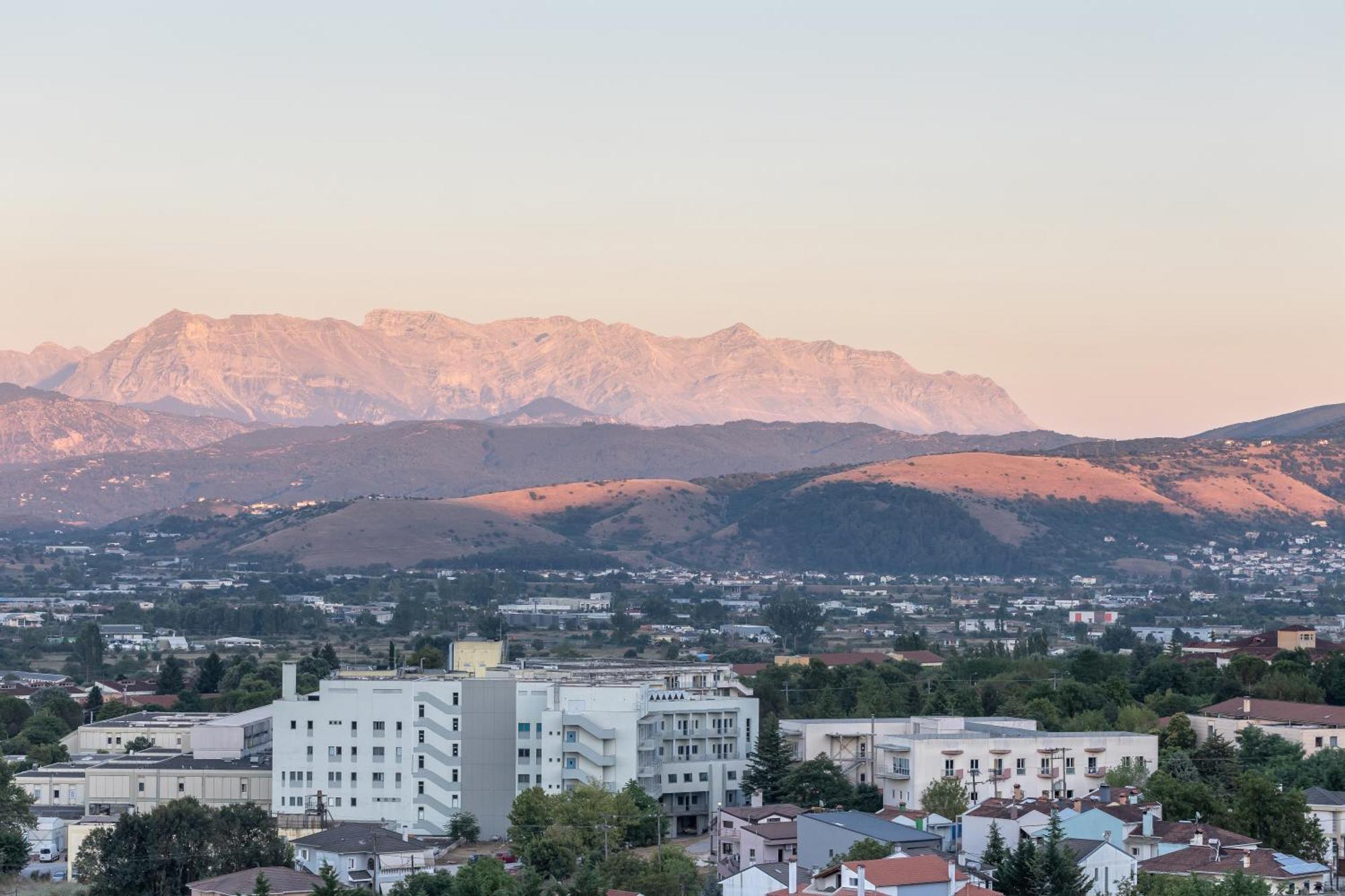 City Hill Luxury Apartments Янина Экстерьер фото